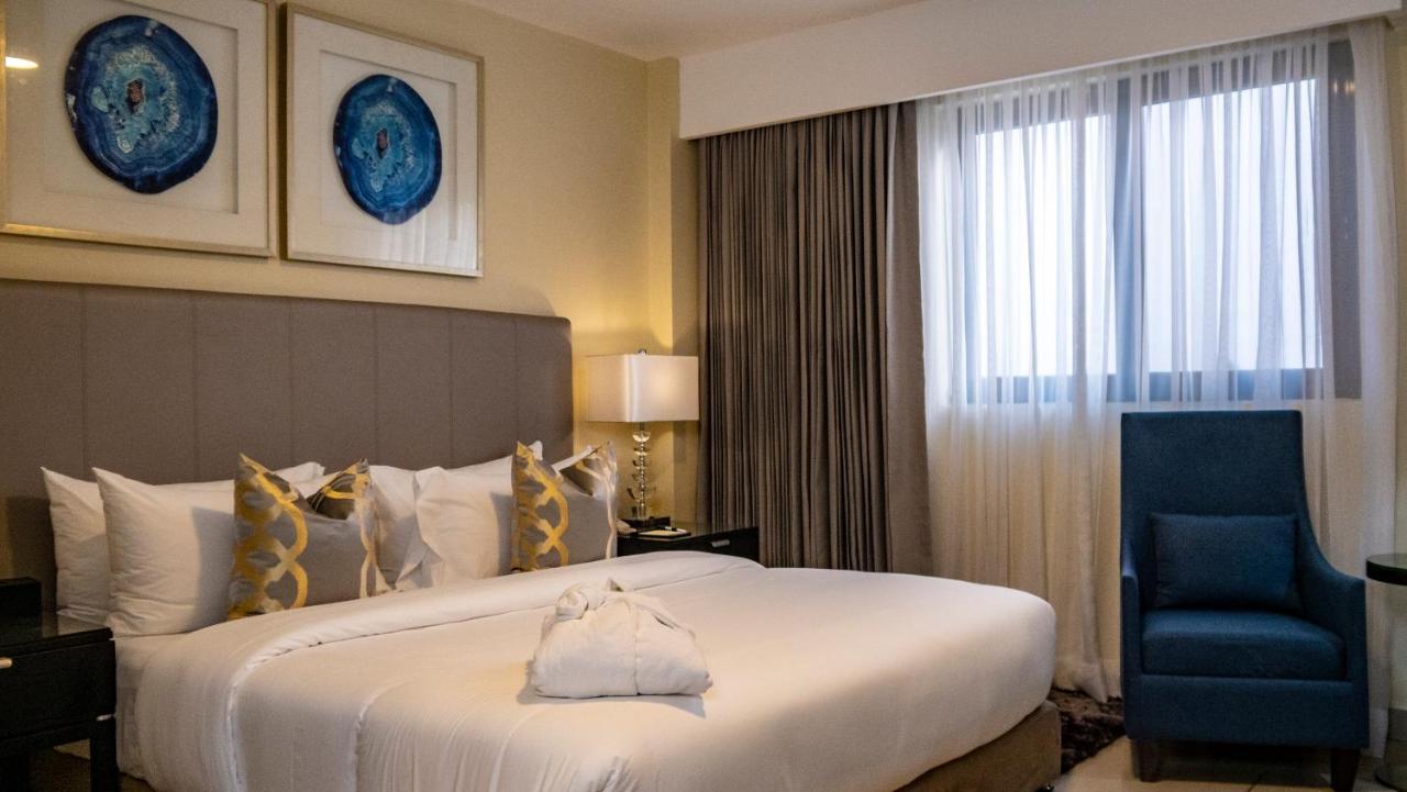 Oak Plaza Hotels East Airport Acra Exterior foto